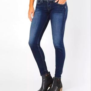 Silver Jeans "Suki" Super Stretch. Super Skinny. Dark wash 26/31 NWOT